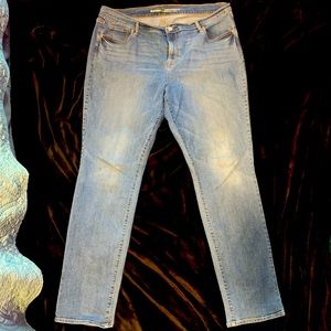 Light wash Old Navy jeans 16 long straight cut